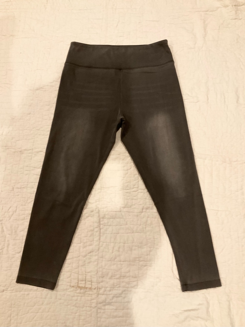 SOFT SURROUNDINGS GREY LEGGINGS DISTRESSED LARGE M/L 12/14